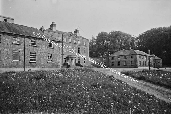 FRENCHPARK THE HOUSE  FROM THE AVENUE  EAST SIDE